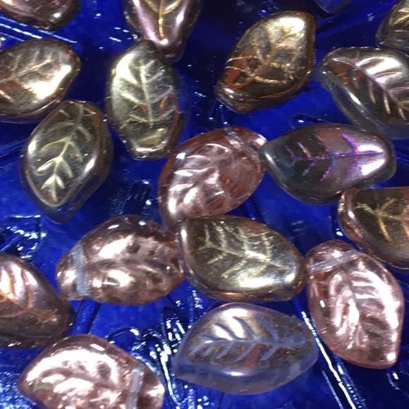 Czech glass leaves - Picture 5 of 5